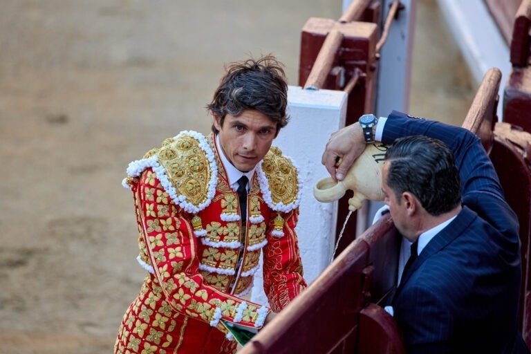 VELLOSINO: QUÉ ASCO DE GANADERÍA