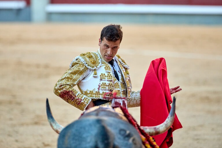 EL TOREO VERDAD DE VENEGAS, UNA OVACION CON SABOR A OREJA