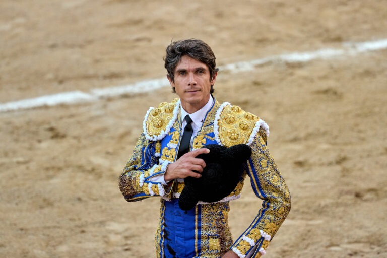 «CANTAOR», DE VICTORIANO DEL RÍO, QUÉ TREMENDO TORO
