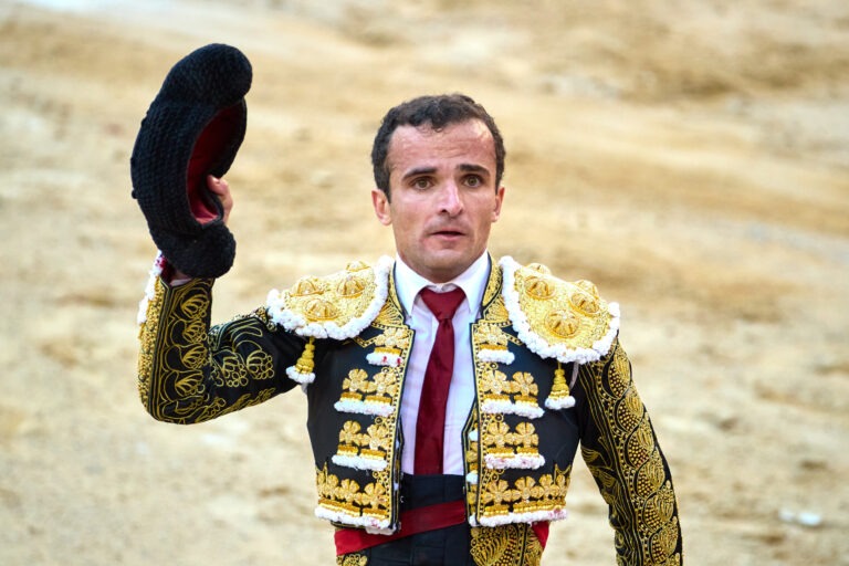 UNA VUELTA AL RUEDO DE DAMIÁN CASTAÑO CON SABOR A OREJA